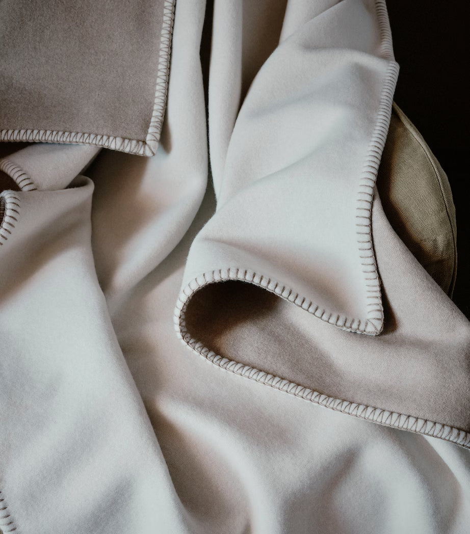 Begg & Co throw blanket 140x180cm relaxing gift for mom